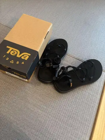 미사용 새상품 Teva 블랙 스포츠 샌들 23cm