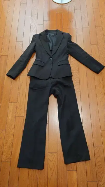 여성용 수트 상하의 세트