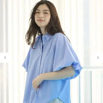 미사용 새상품 any FAM 라이트 블루 퍼프 슬리브 블라우스
