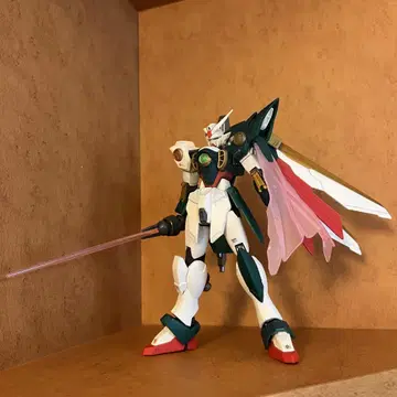 HG 윙 건담 페니체