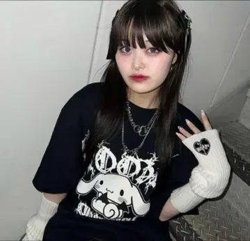 QOOZA 쿠자 시나몬 콜라보 T셔츠