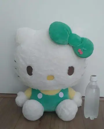 택 포함 새상품 헬로키티 봉제 인형 빅 그린 리본 크림 소다 인형
