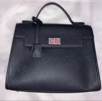 리아레아 회전식 스퀘어 핸드 숨김 이타백 블랙 1개