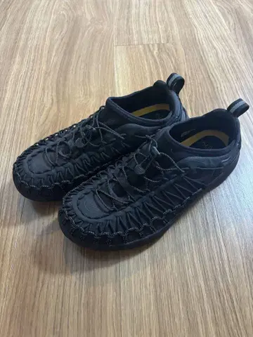 킨 KEEN 유니크 스니크 28cm