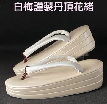 3단 조리 옅은 핑크 화이트 매실 근제 단정 꽃신