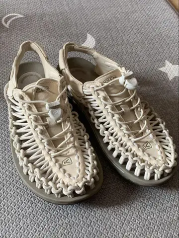 KEEN 베이지 24cm