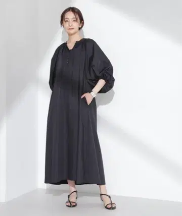 나노 유니버스 볼륨 개더 플레어 원피스