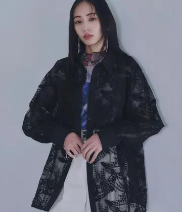HARE 블랙 레이스 오버 사이즈 셔츠