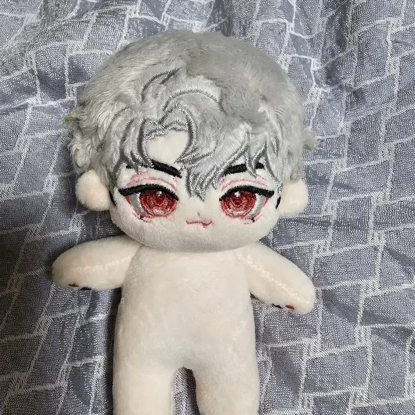 PLAVE | 플레이브 PLAVE (eunho) Doll on Bunjang Global Site.