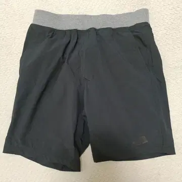 THE NORTH FACE 블랙 하프 팬츠