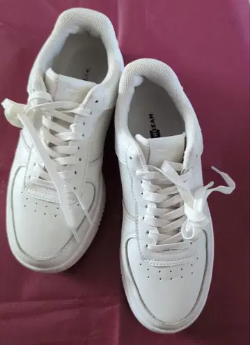 ATHREAM. 화이트 스니커즈