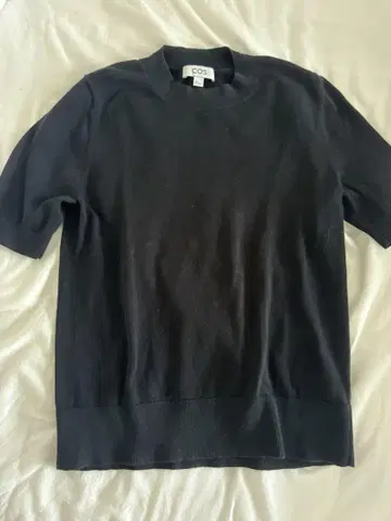 COS 반팔 니트 티셔츠 EU 36 / S