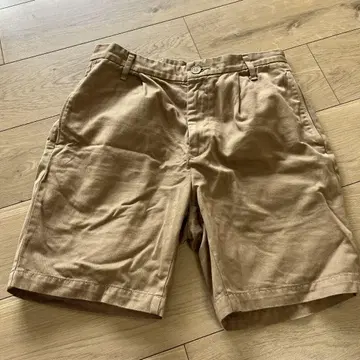 AMERICAN RAG CIE 베이지 숏팬츠