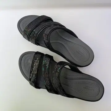 crocs Lite Ride 스팽글 샌들 블랙 8 B2648