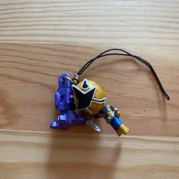 스트랩 슈퍼전대 히어로 골드 컬러 불 닌자 슈리켄쟈