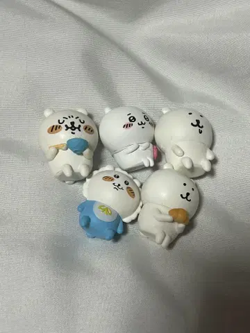 앉아있는 나가노의 곰