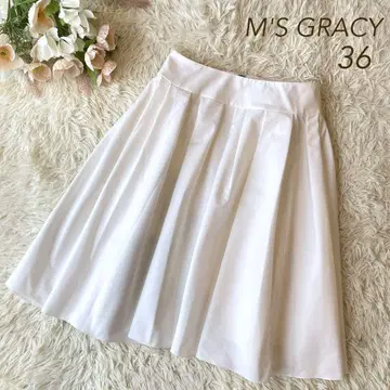 새상품급 M'S GRACY 베이직 턱 플레어 스커트 화이트 36