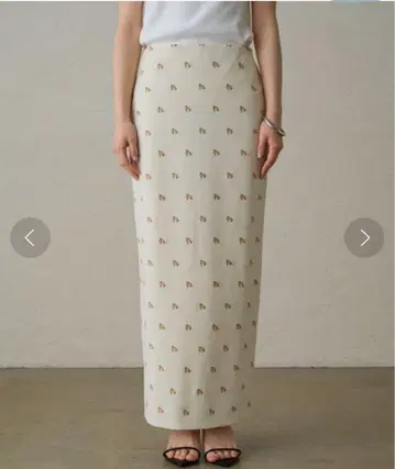 플라워 자수 스커트 LOUNGEDRESS