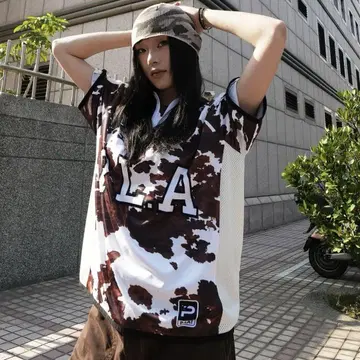 [ PLATEAU STUDIO / 플라토 스튜디오 ] Cow 게임 셔츠