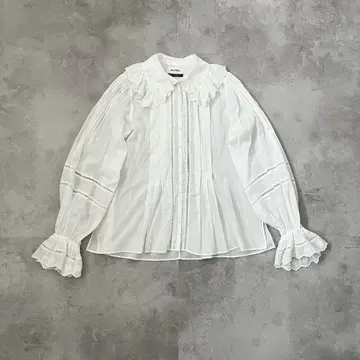MUVEIL 뮤베일 클로버 레이스 블라우스 38