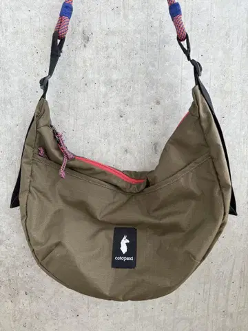 cotopaxi 숄더백 올리브 그린