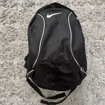 Nike 블랙 백팩