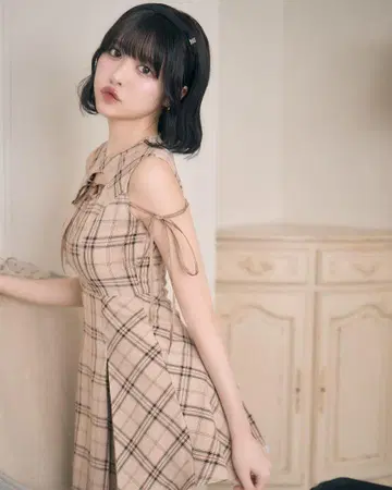미셸 마카롱 프론트 오픈 체크 미니 원피스 프리 사이즈 베이지