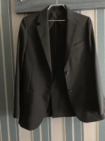 UNIQLO 감동 자켓 릴랙스 핏 블랙 S