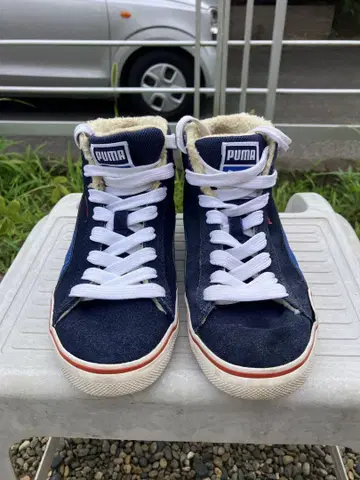 PUMA 네이비 하이컷 스니커즈
