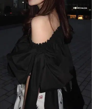 Bibiy NUNA RIBBON TOP