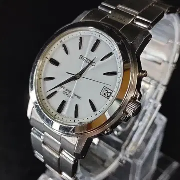 새상품급 SEIKO 세이코 7B52 화이트 실버 솔라 남성용 시계