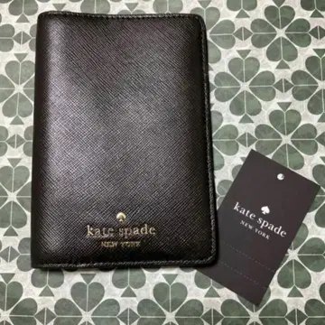 새상품 kate spade NEWYORK 여권 케이스 블랙