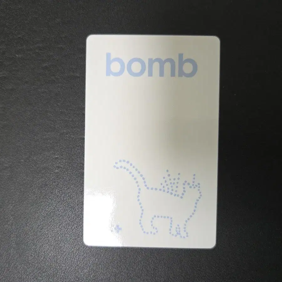 ILLIT bomb March Ver. 未開封 3rd Mini Album: bomb (Merch Ver.) : ILLIT | HMV&BOOKS online
