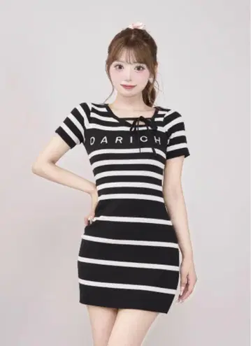 다리치 멀티 보더 니트 미니 원피스 FREE