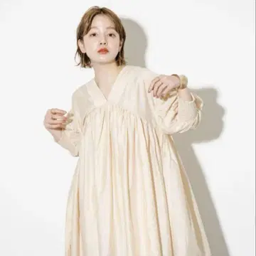 KBF 볼륨 개더 미니 원피스