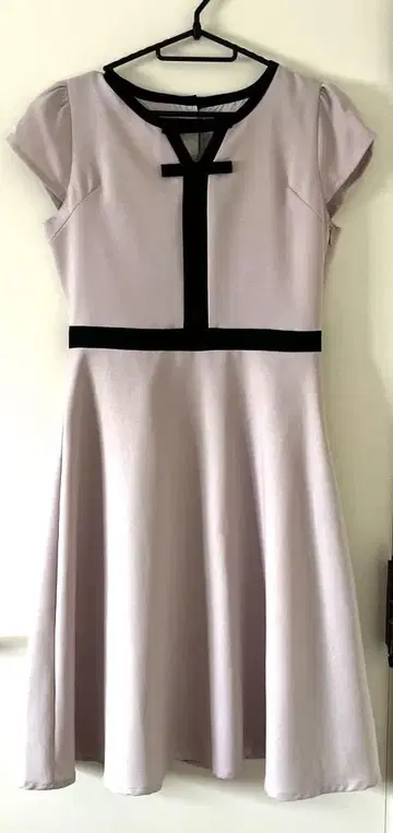 tocco clset 베이지 반팔 A라인 드레스 M 사이즈
