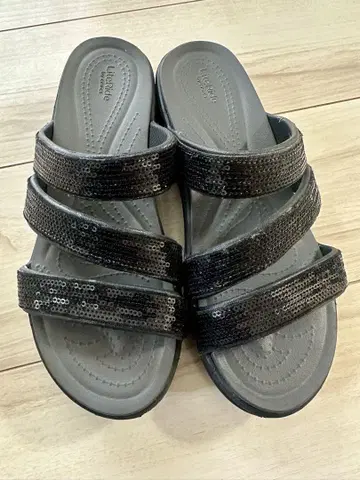 LiteRide by Crocs 블랙 샌들