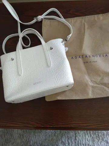 AGATA & NOVIA 숄더백 화이트