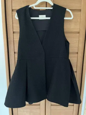 르필 바스켓 트위드 베스트