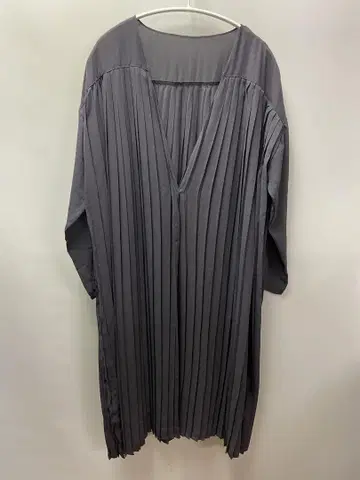 antiqua patterntorso 시어 플리츠 원피스 차콜 F