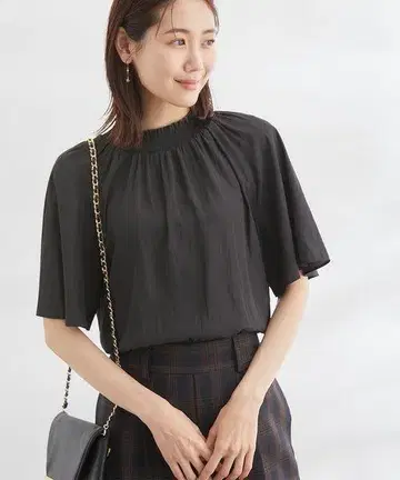 로페피크닉 워셔블/셔링 프릴 플레어 슬리브 차콜