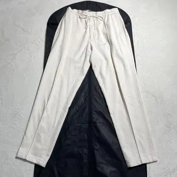 새상품급 ERMENEGILDO ZEGNA 슬랙스 화이트 52