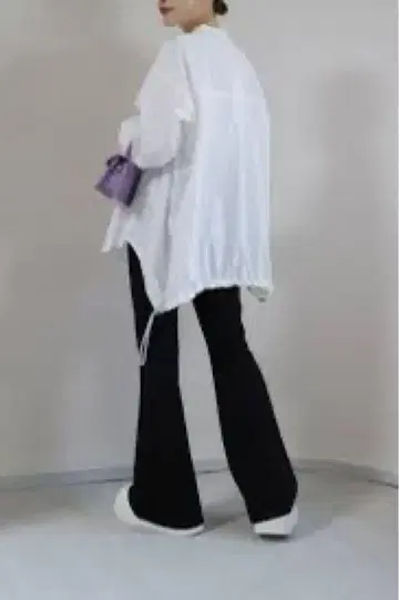 un3d 백 개더 셔츠 화이트
