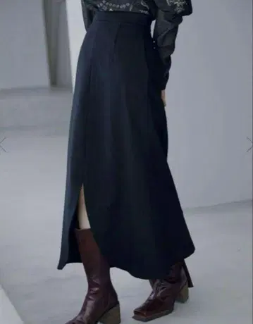 AMERI UND 2WAY CURVE SLIT MERMAID SKIRT