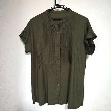 데셍 반팔 핀턱 셔츠