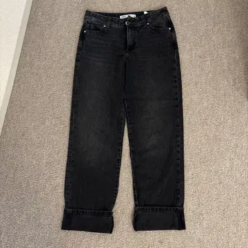 ZARA 블랙 스트레이트 데님 EUR34