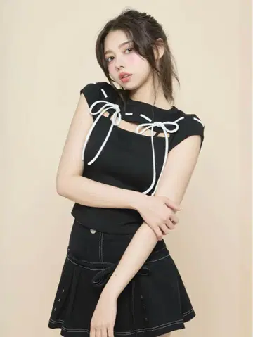 Gigi 리본 탑 Black