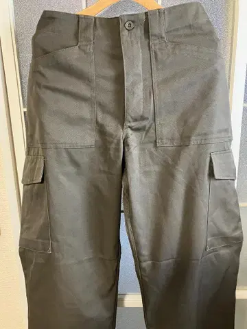 새상품 오스트리아군 카고 팬츠 데드스탁 밀리터리 XL 2XL