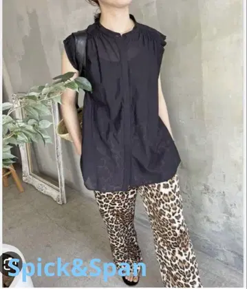 Spick & Span 셔링 슬리브리스 블라우스