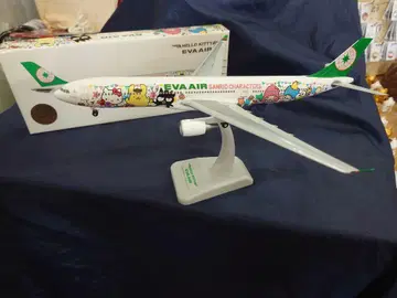 1/200 AIRBUS A330 산리오 헬로키티 제트 EVAAIR
